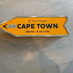 Veuve Clicquot Tin - Capetown